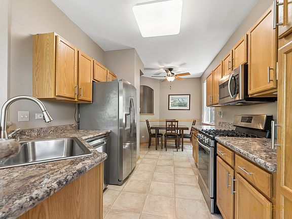 5th image of 4349 Waters Edge Dr