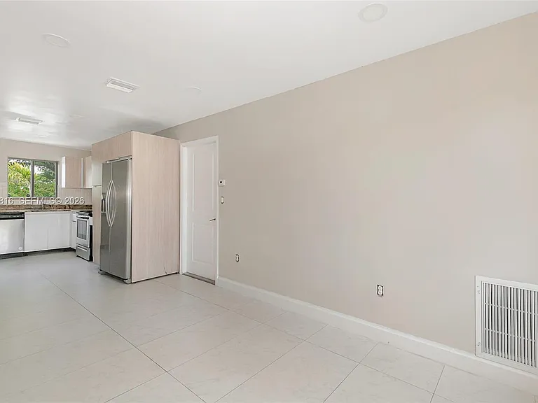 815 NW 3rd Ave #0 — Photo 15
