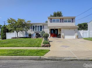 2 Jacob St, Old Bridge, NJ 08857