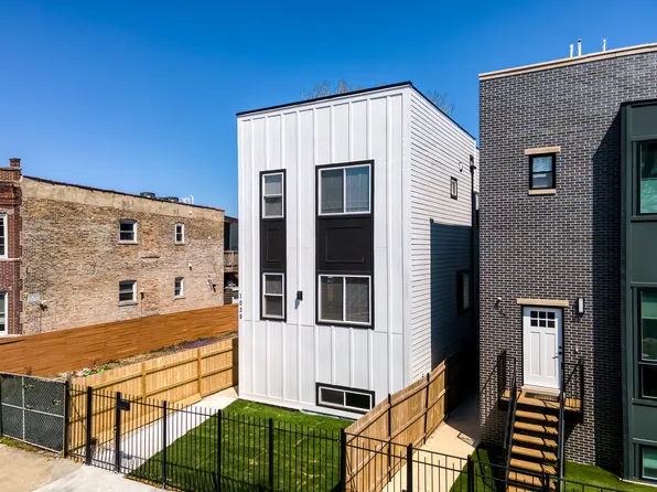 1039 N Monticello Ave, Chicago, IL 60651