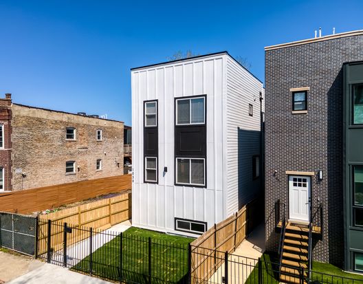 1039 N Monticello Ave, Chicago, IL 60651