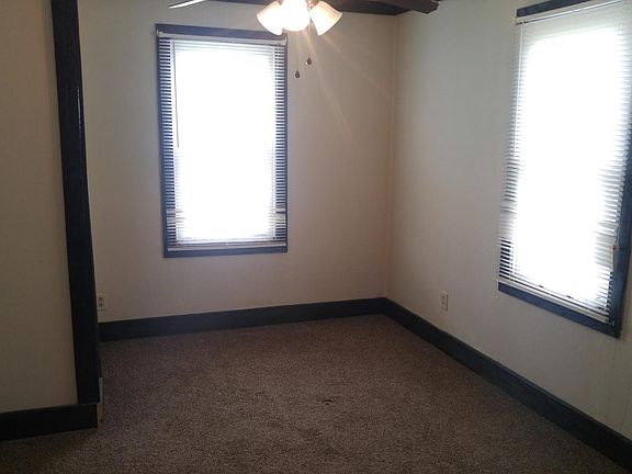 5th image of 542 Williams St