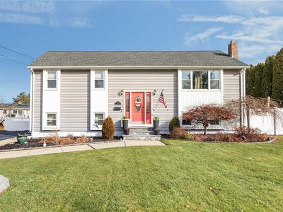 619 Smithfield Rd, North Providence, RI, 02904