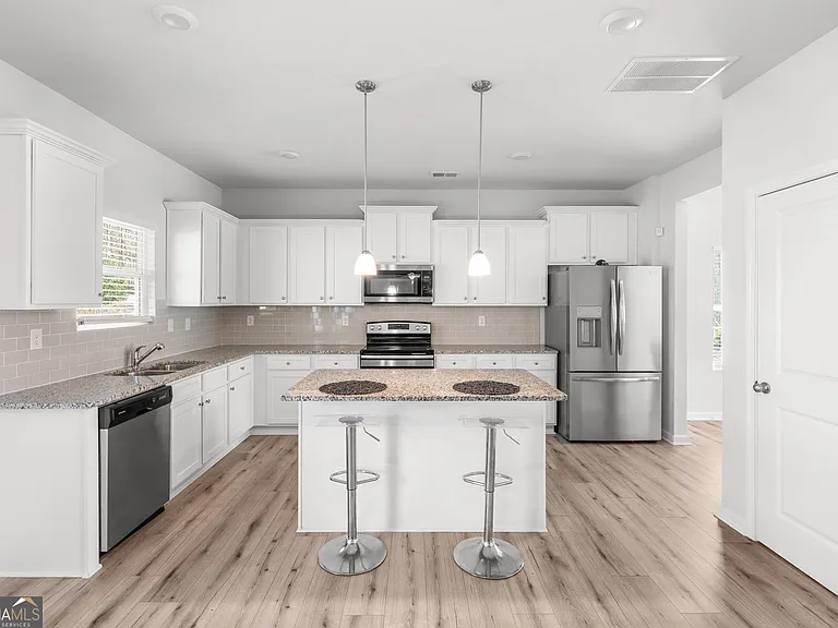 100 Petunia Ct — Photo 9