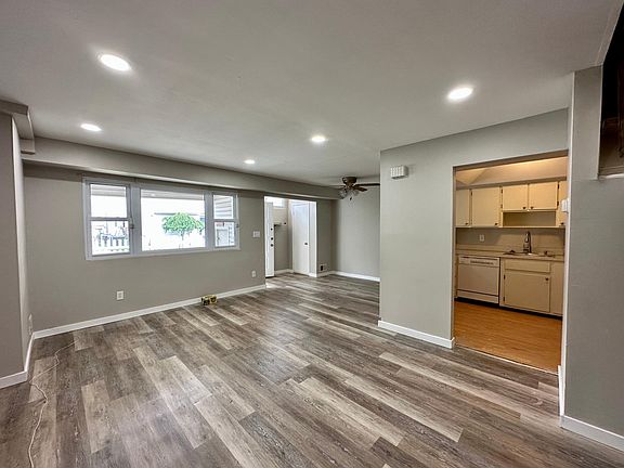5th image of 17 Anita St #17A
