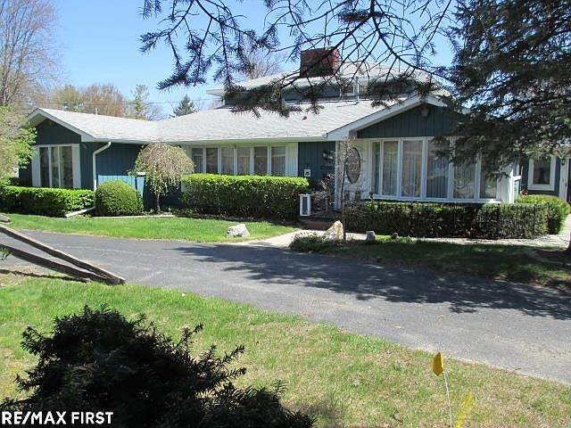 1st image of 6004 Lakeshore Rd
