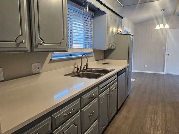 2203 S Hickory Ave #2203