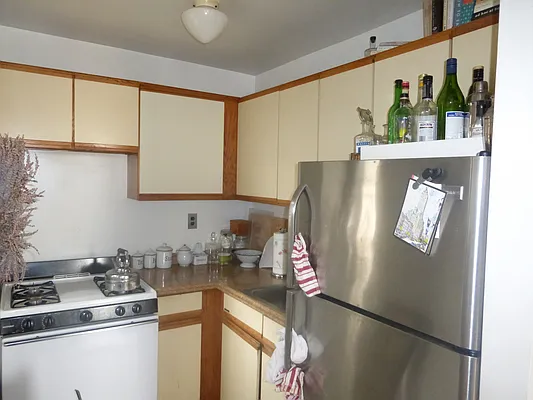 Rented by LDMI Realty Group LLC | media 16