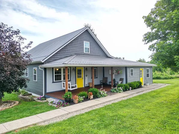 273 Wolf Run Rd, Patriot, OH 45658