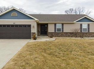 215 Hartford Glen Ct, Wentzville, MO 63385