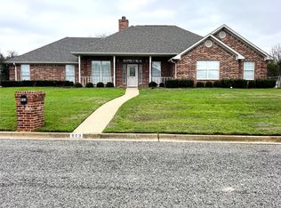 903 Van Winkle Cir, Athens, TX