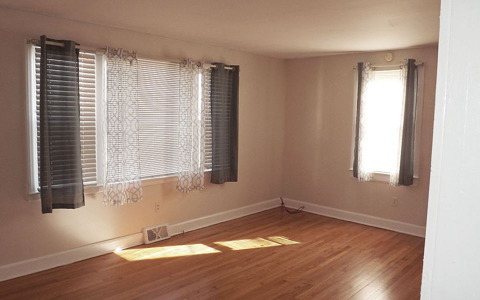 2nd image of 1487 Beech Grove Ln