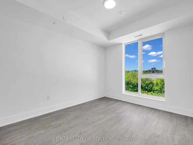 858 Dupont St #409 — Photo 16