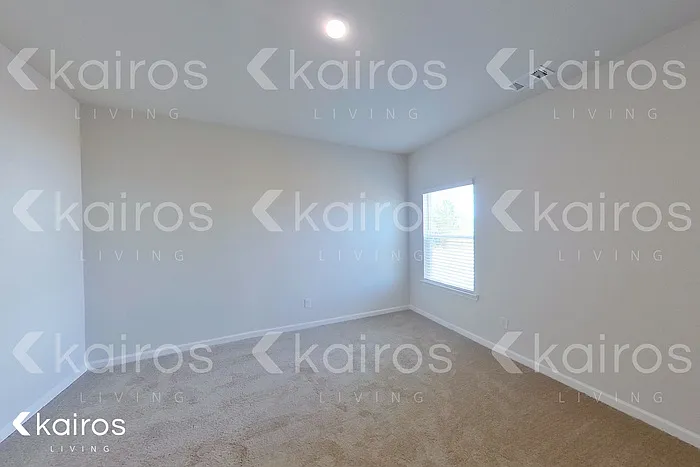 3494 Bridgewood Dr — Photo 15