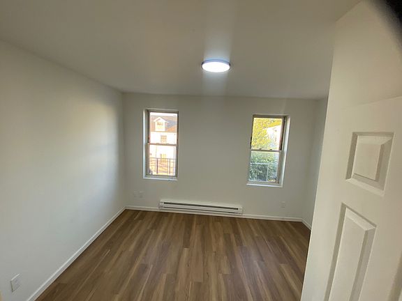 3rd image of 84 Pine St #3