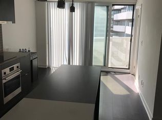88 Harbour St #4201, Toronto, ON M5J 0C3