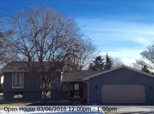 1033 E Sunset Ave, Appleton, WI 54911