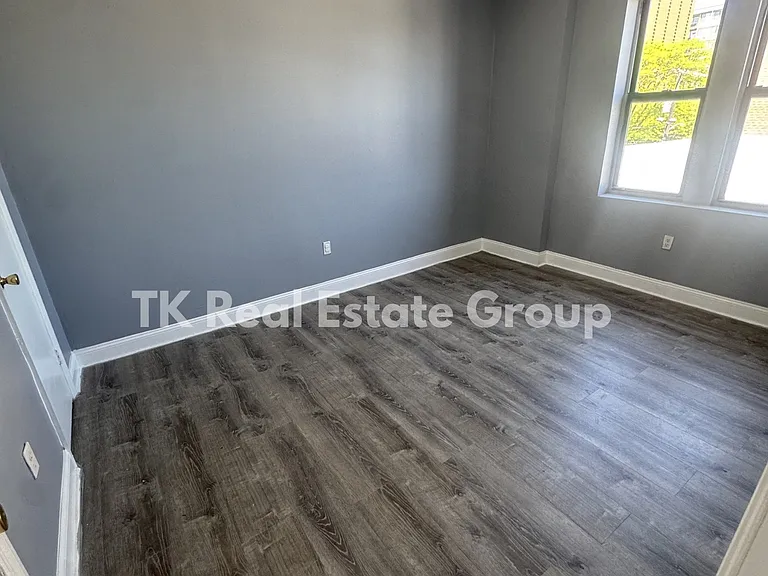 4409 Palisade Ave #15 — Photo 2