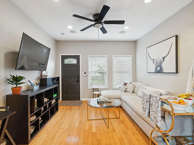 2357 Montrose St — Photo 15