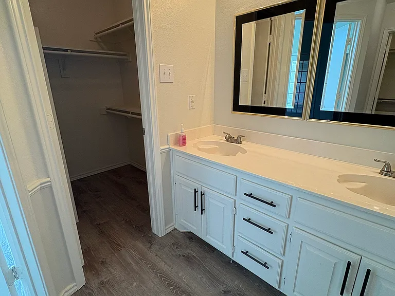 305 Myrtle Ave — Photo 10
