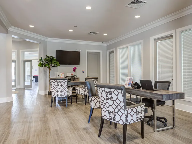 4531 Langdon Dr — Photo 32