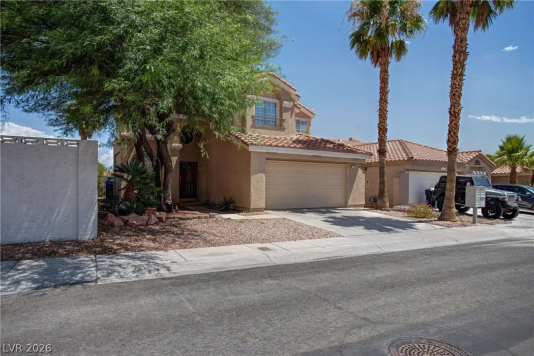 3 bed, 2.5 bath, 1731 sqft, $2,000 — Photo 1
