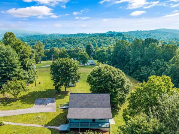 270 Lynn Ln, La Follette, TN 37766