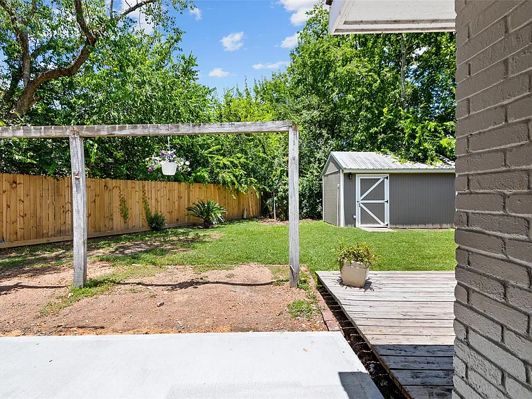 510 Brandywyne Dr — Photo 18