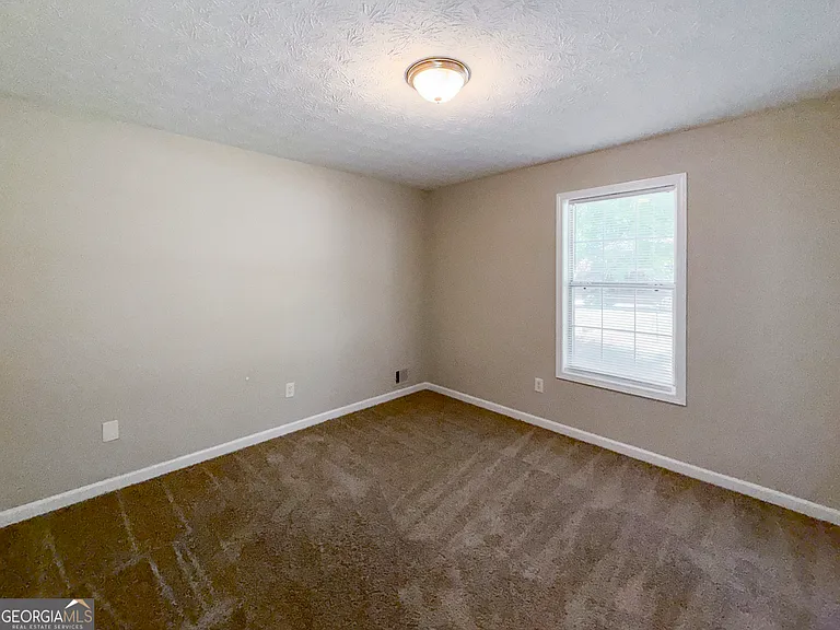 2025 Old Concord Dr SE — Photo 14