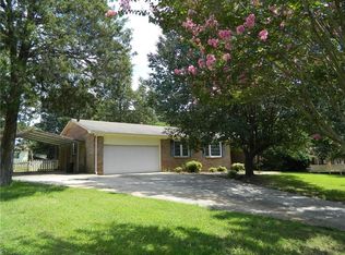 4040 Kynwood Dr, Trinity, NC 27370