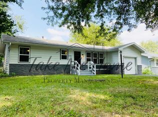 1941 S Sagamont Ave, Springfield, MO 65807