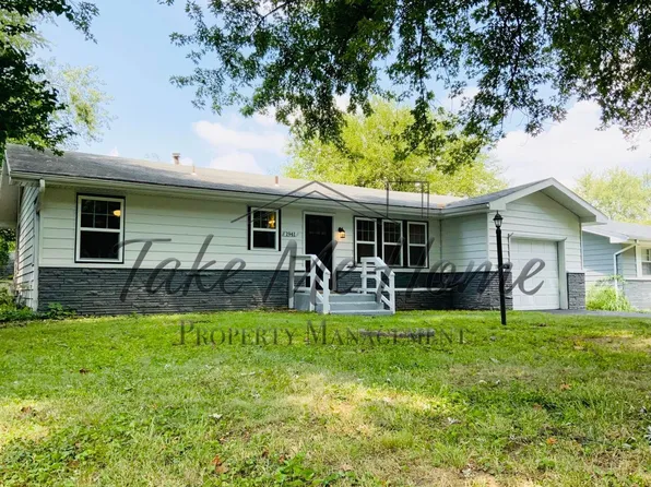 1941 S Sagamont Ave, Springfield, MO 65807