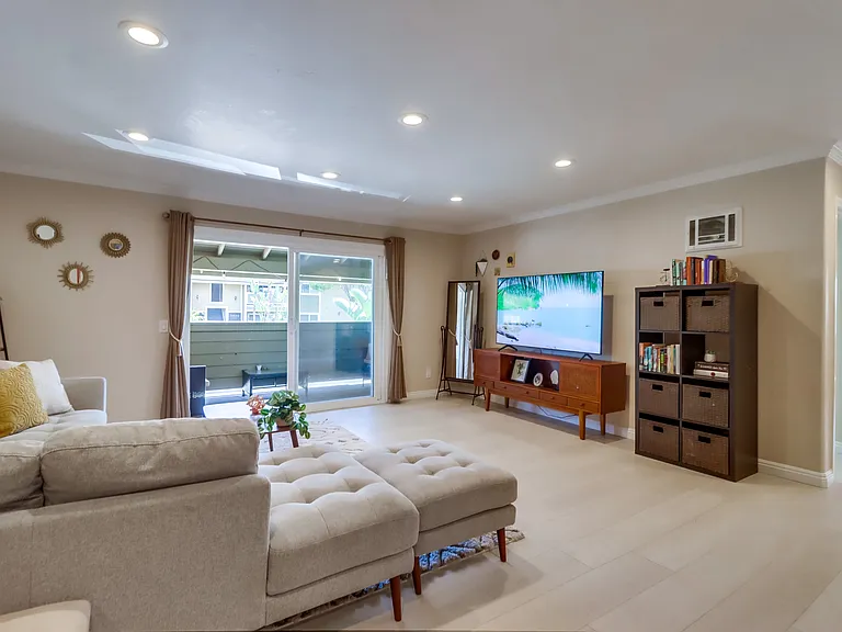 524 Telegraph Canyon Rd #G — Photo 95