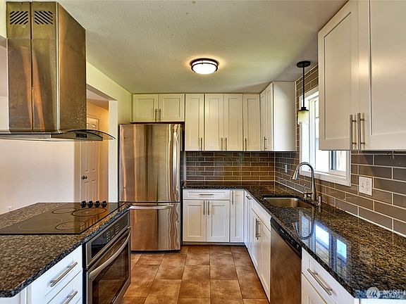 2nd image of 5305 86th Pl NE