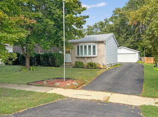 1008 18th St, Zion, IL 60099