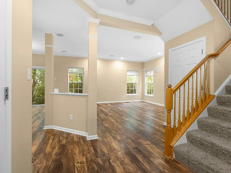 3510 King Edward Way — Photo 9