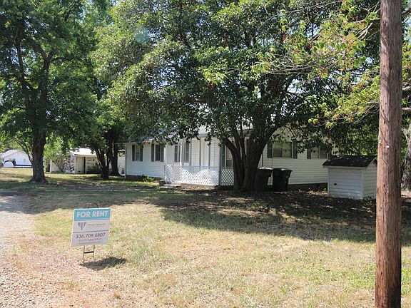 4th image of 2720 Randleman Rd