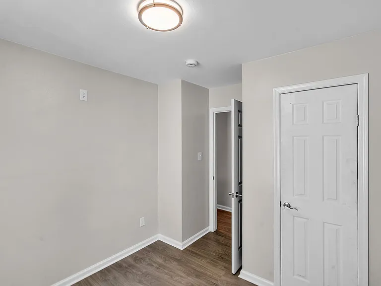 1108 Carver Ave — Photo 20