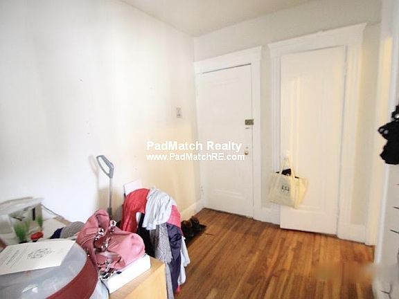 5th image of 1185 Boylston St APT 25