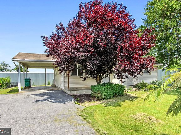 3rd image of 19 Timothy Dr