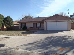 806 E La Paloma Ln, Roswell, NM 88201