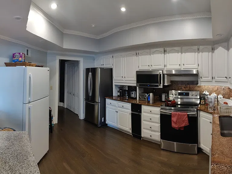 9100 Lamar Ave #106 — Photo 7