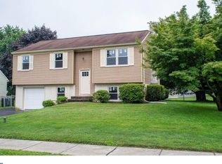 206 Meadow Dr, Downingtown, PA 19335