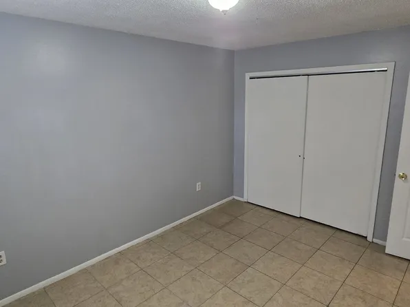 705 60th Avenue Dr W, Bradenton, FL 34207