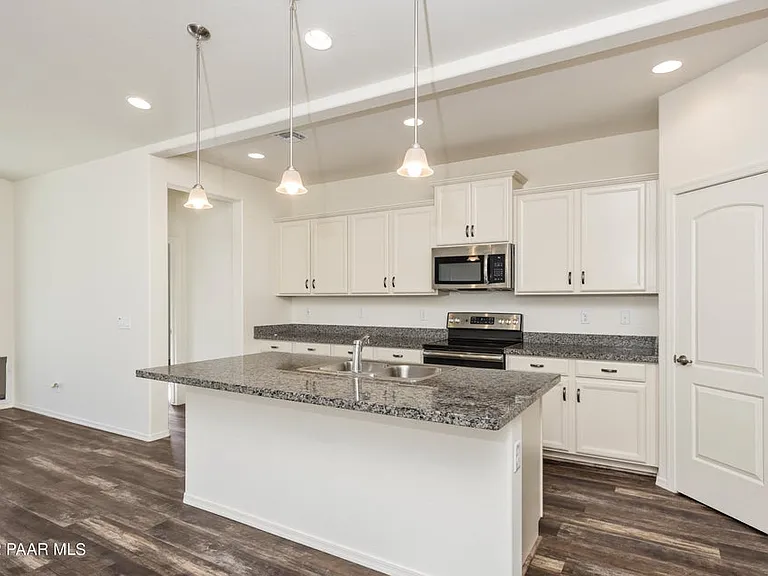 1385 Warbler Way — Photo 9