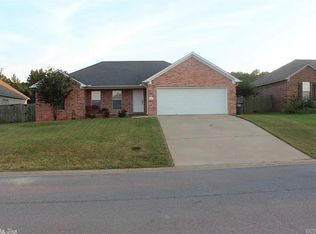 2525 Zoysia Ln, Conway, AR 72034