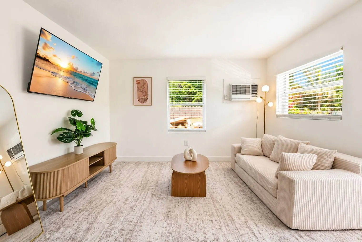 1 bed, 1.0 bath, $3,701 — Photo 1