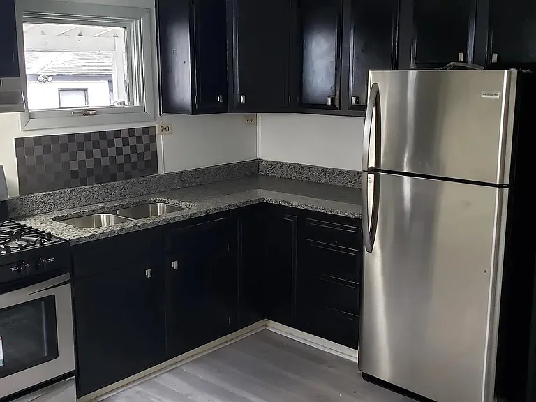 14544 Avers Ave — Photo 5