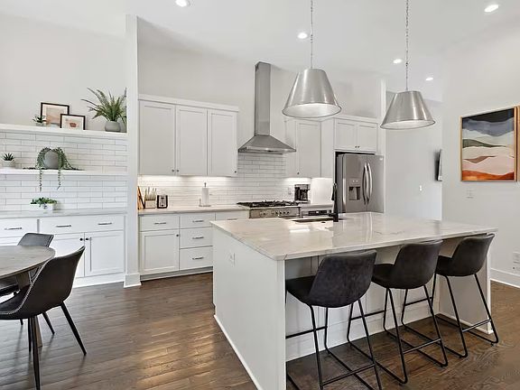 4th image of 3206 W End Cir #1-8