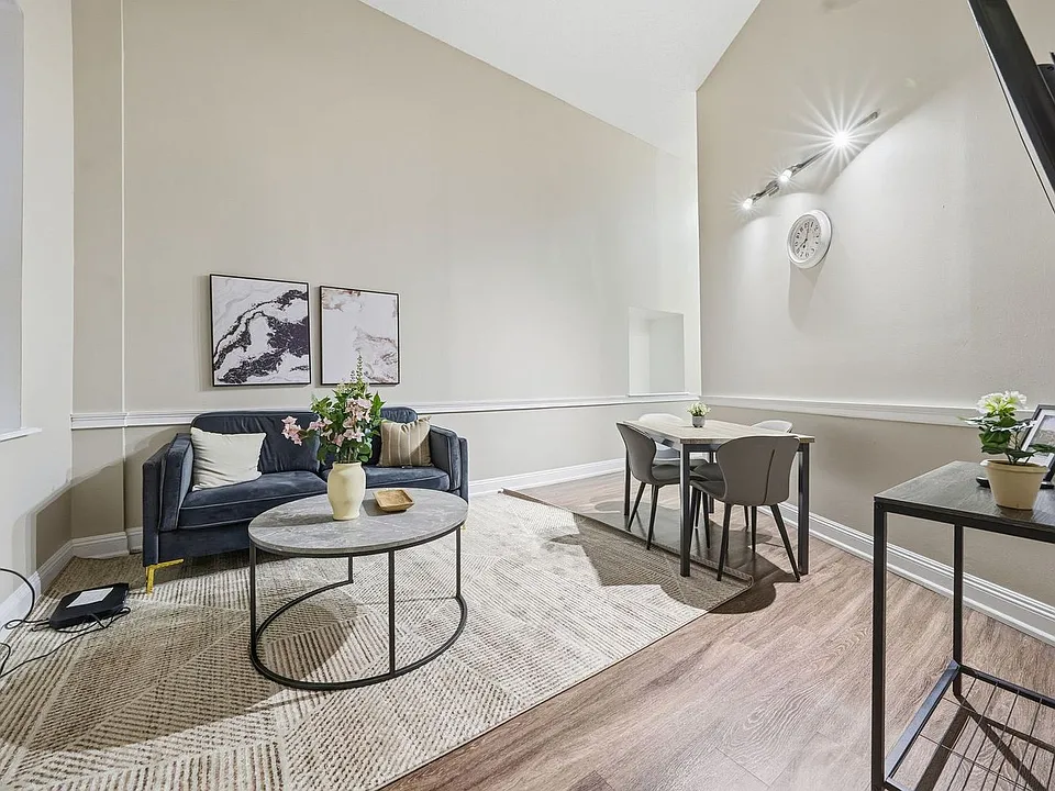 142 Temple St #7-ID1613272P
